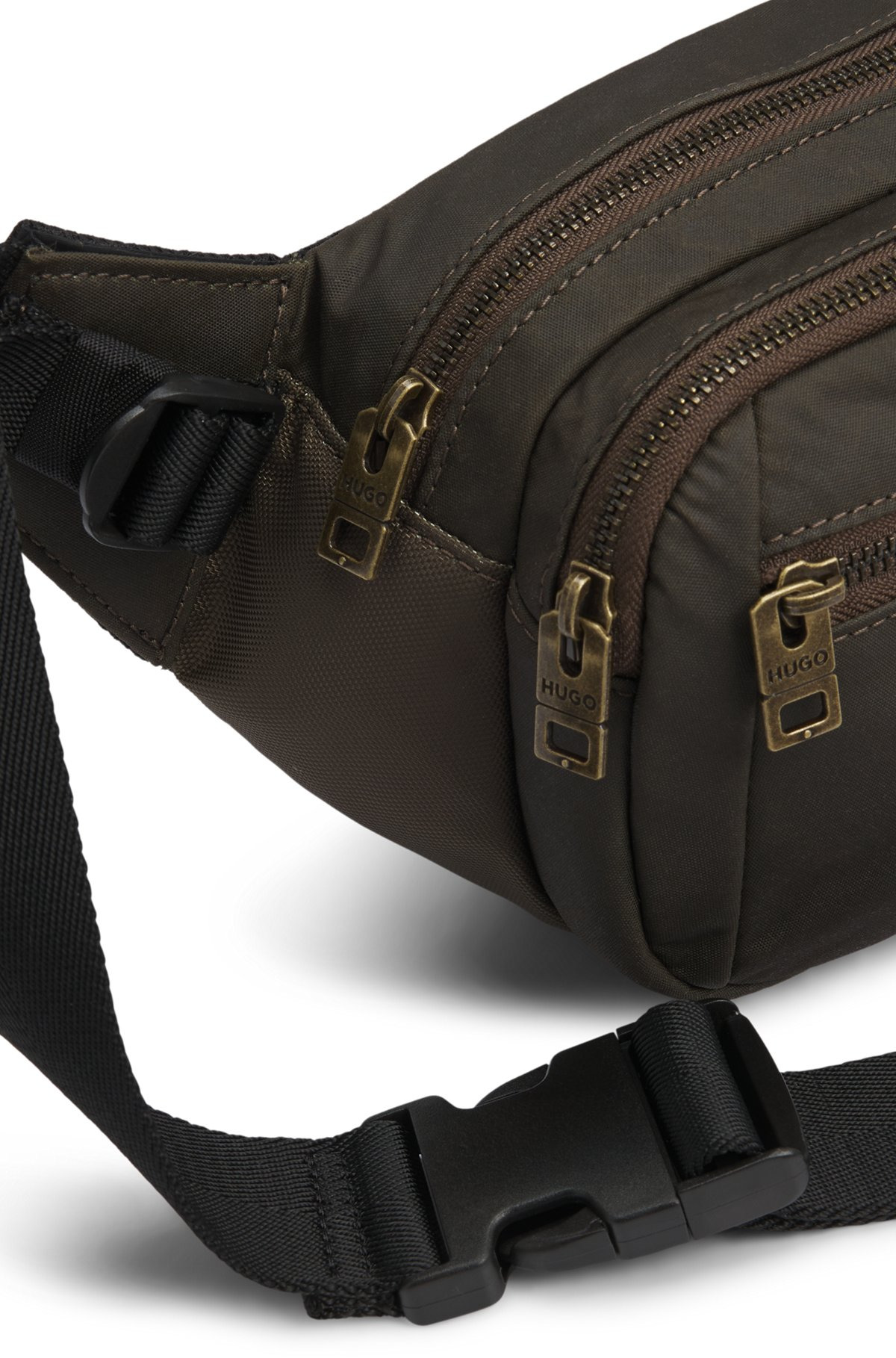 BELT BAG WITH ANTIQUE-EFFECT LOGO PLAQUE - 5