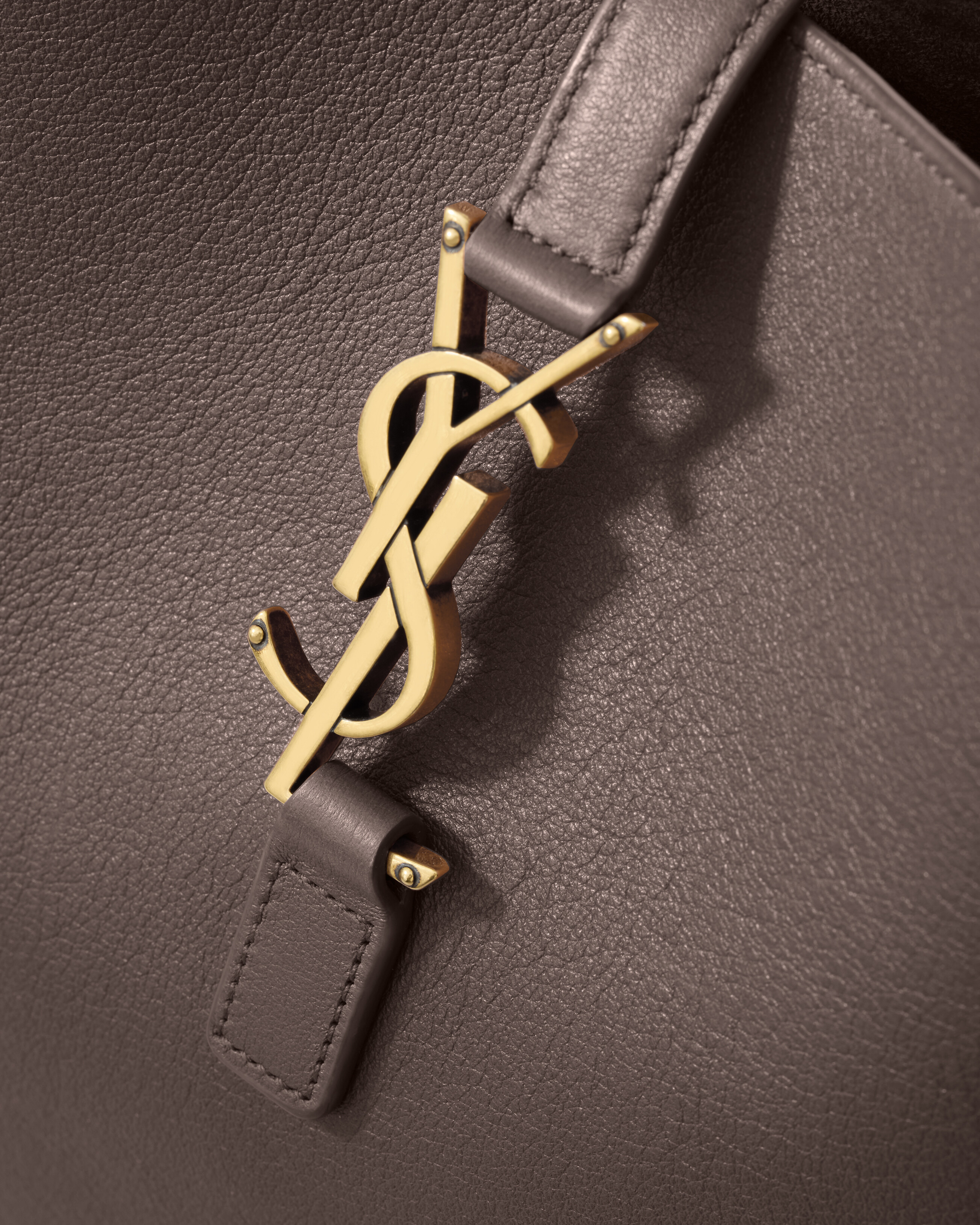 LE 5 À 7 SUPPLE LARGE IN GRAINED LEATHER - 6