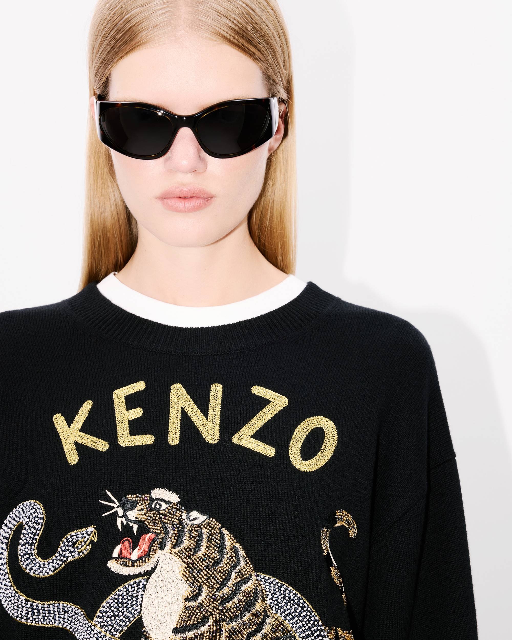 'Lunar New Year' genderless embroidered jumper in wool and cotton - 6
