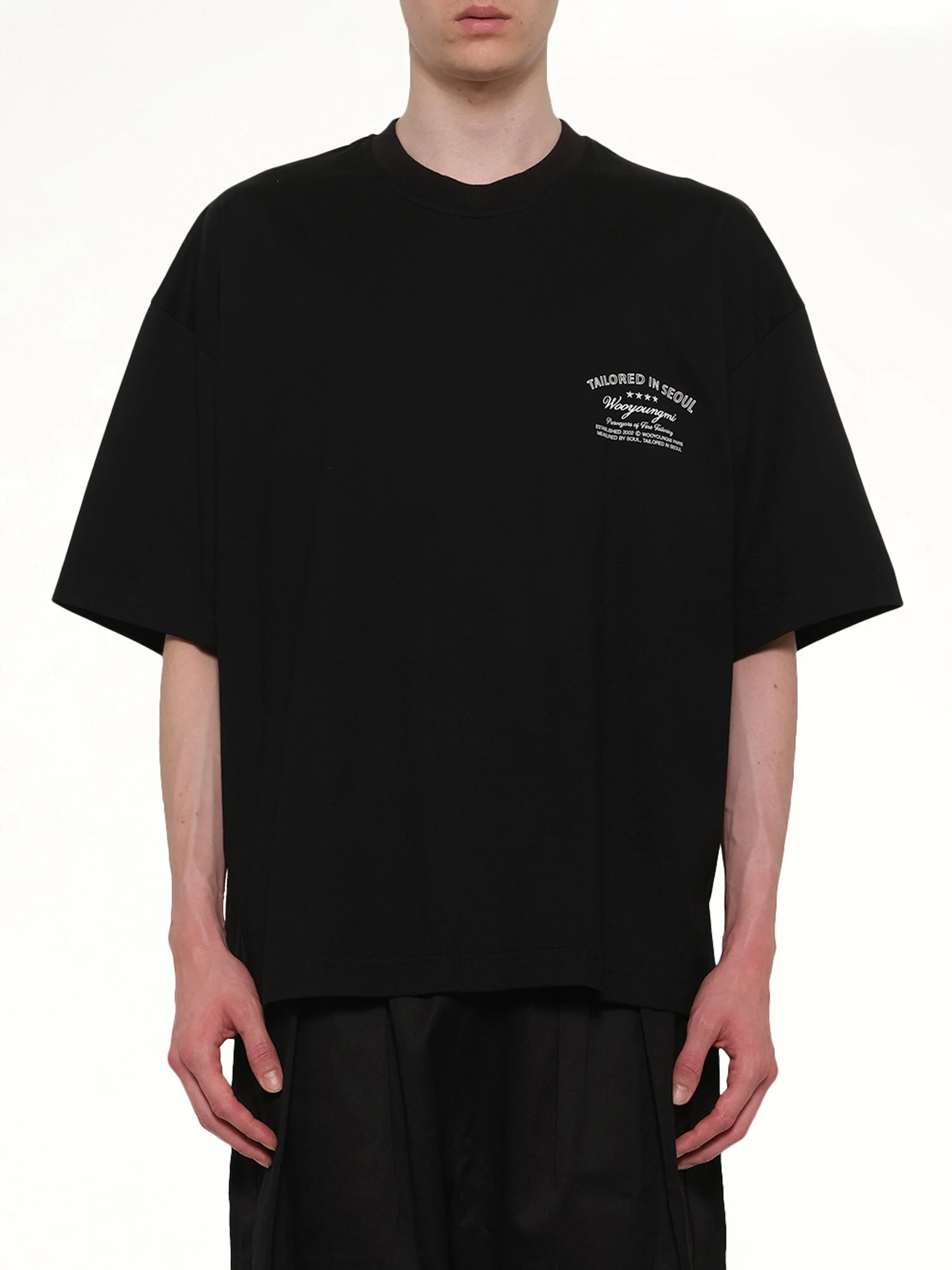 Tailored in Seoul T-Shirt in Black - 1