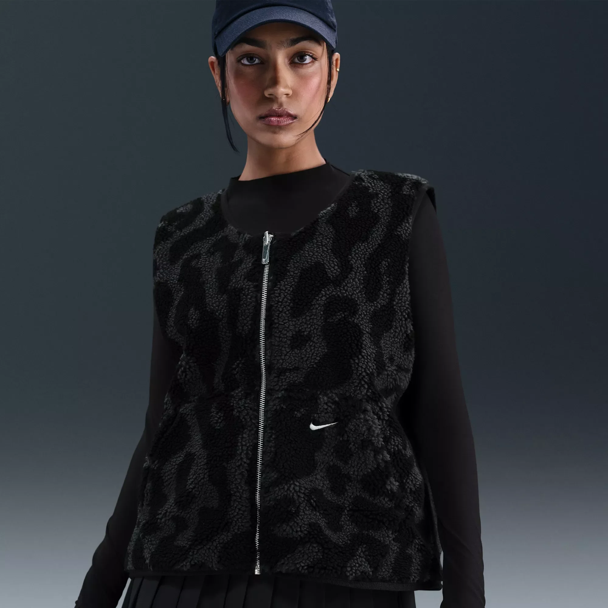 Nike Women's Sportswear High-Pile Fleece Vest - 1