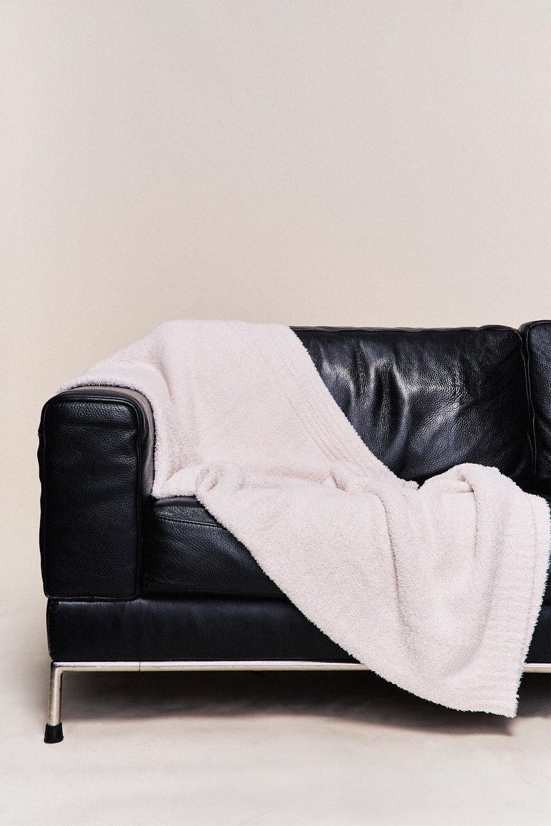 GUIZIO CLOUD NINE THROW BLANKIE outlook