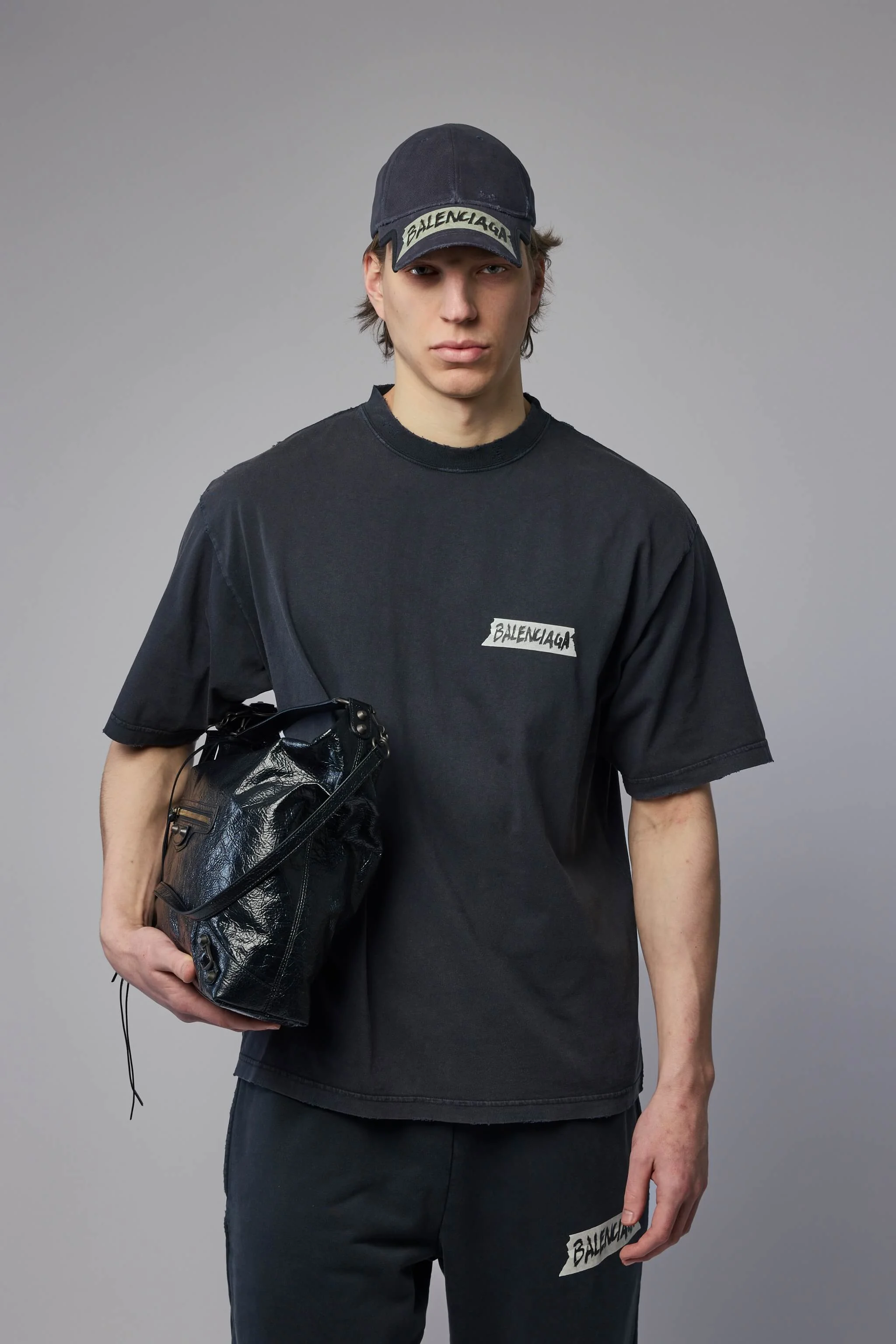 Medium Fit T-Shirt - 1