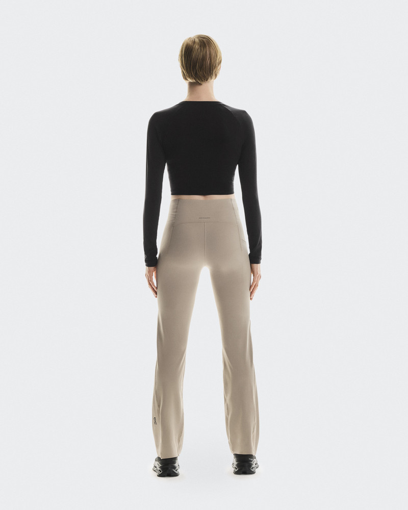 On 30" Studio Flared Tights outlook
