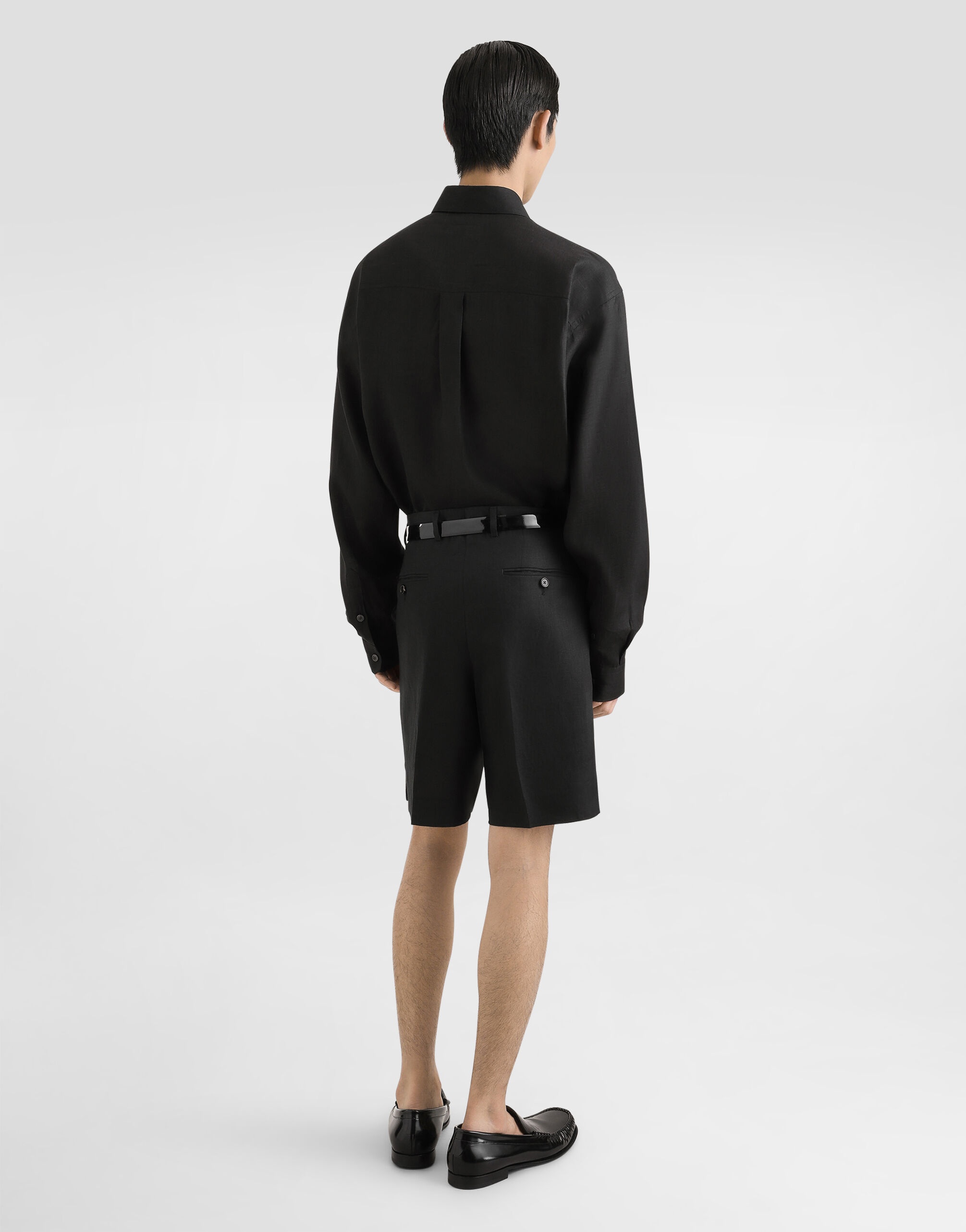 Linen shirt with heraldic patch - 3