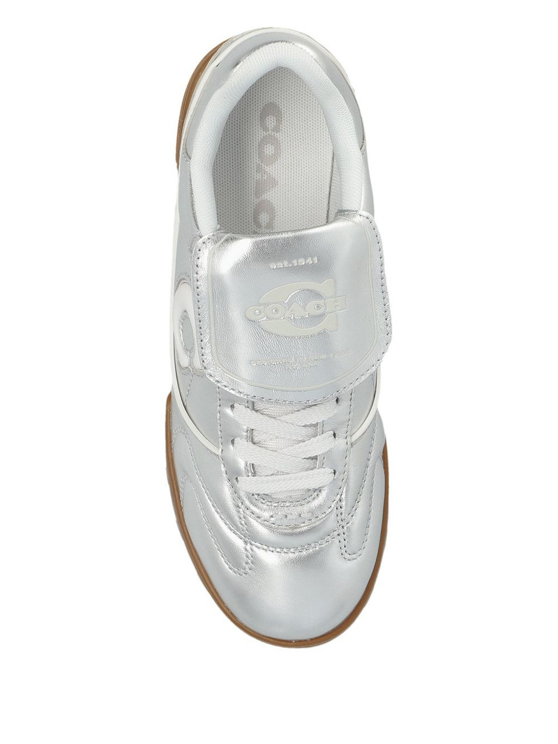 Match logo-patch sneakers 3