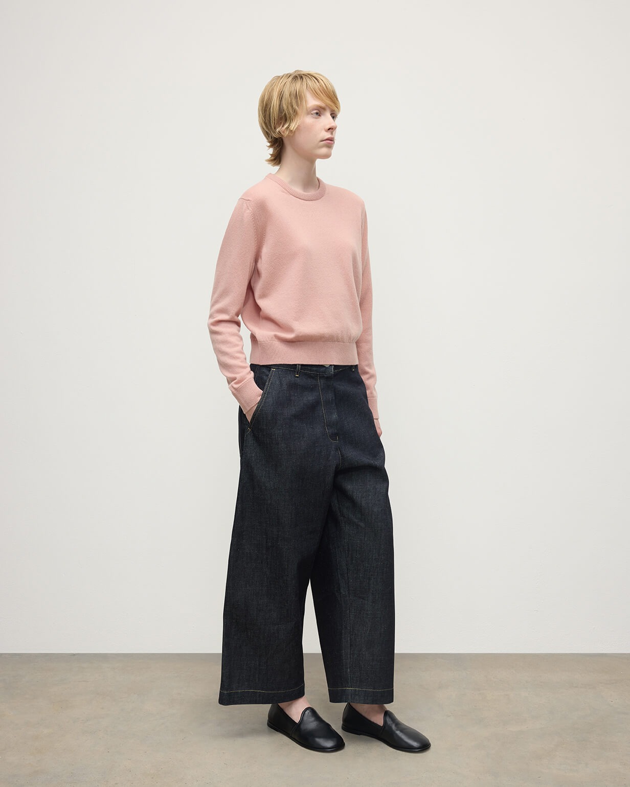 Classic Cashmere Pink Round Neck Jumper - 3