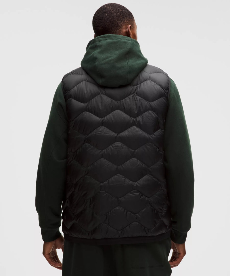 Men's Featherweight 900-Down-Fill Quilted Vest 3