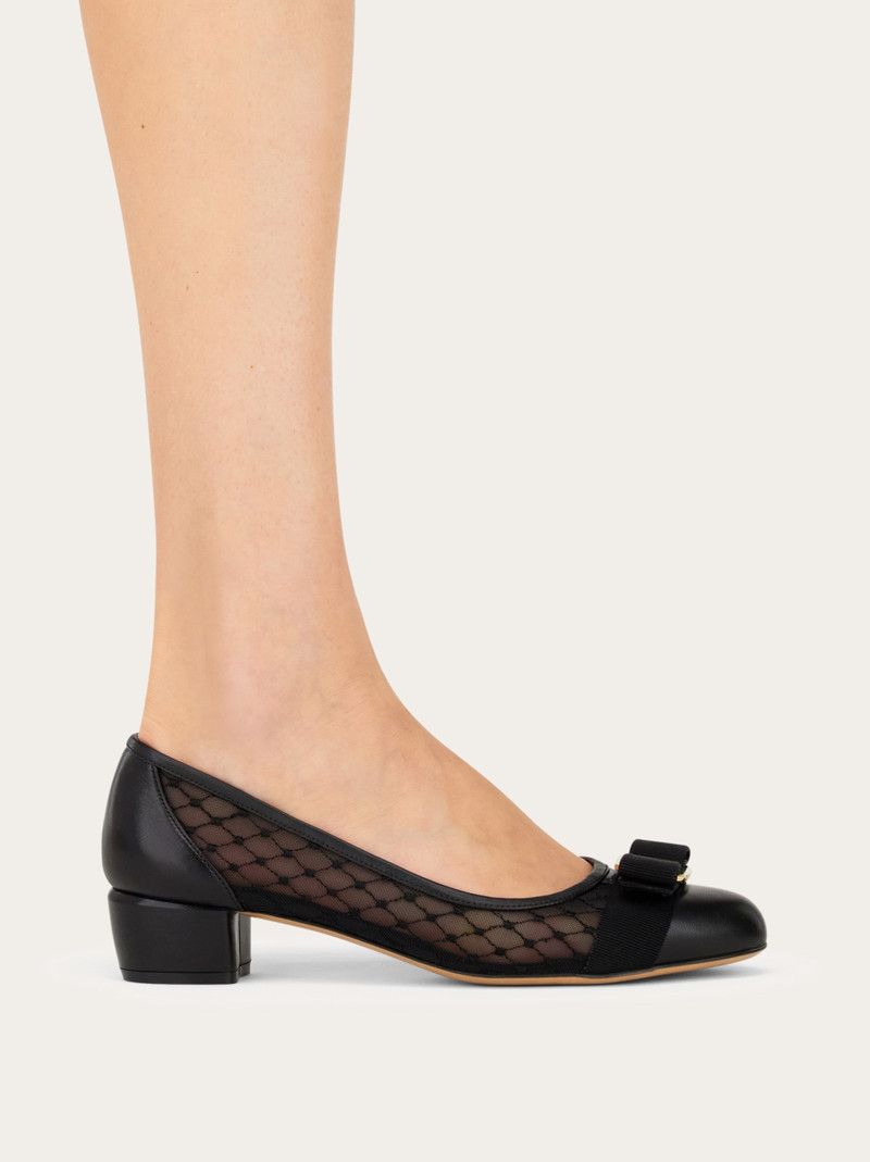 FERRAGAMO Vara pump outlook