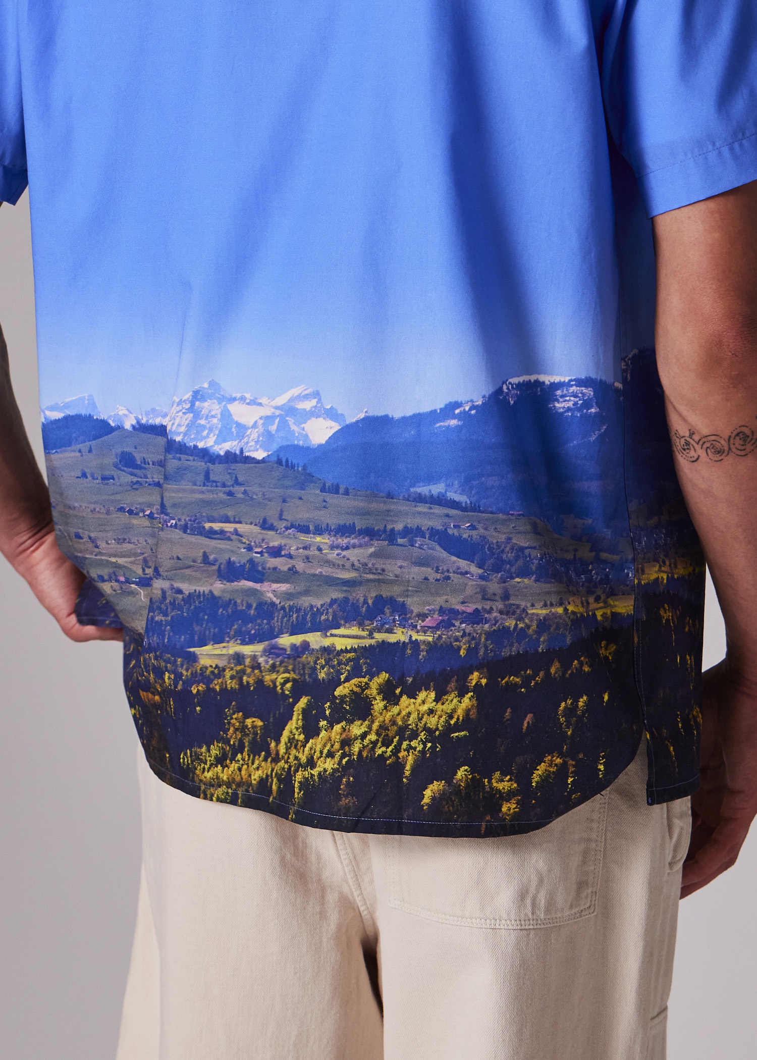 Blue Swiss Alps Print Short-Sleeve Shirt - 7