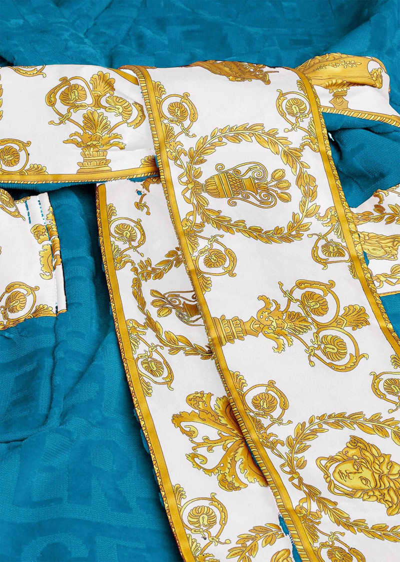 I ♡  Baroque Bathrobe 5