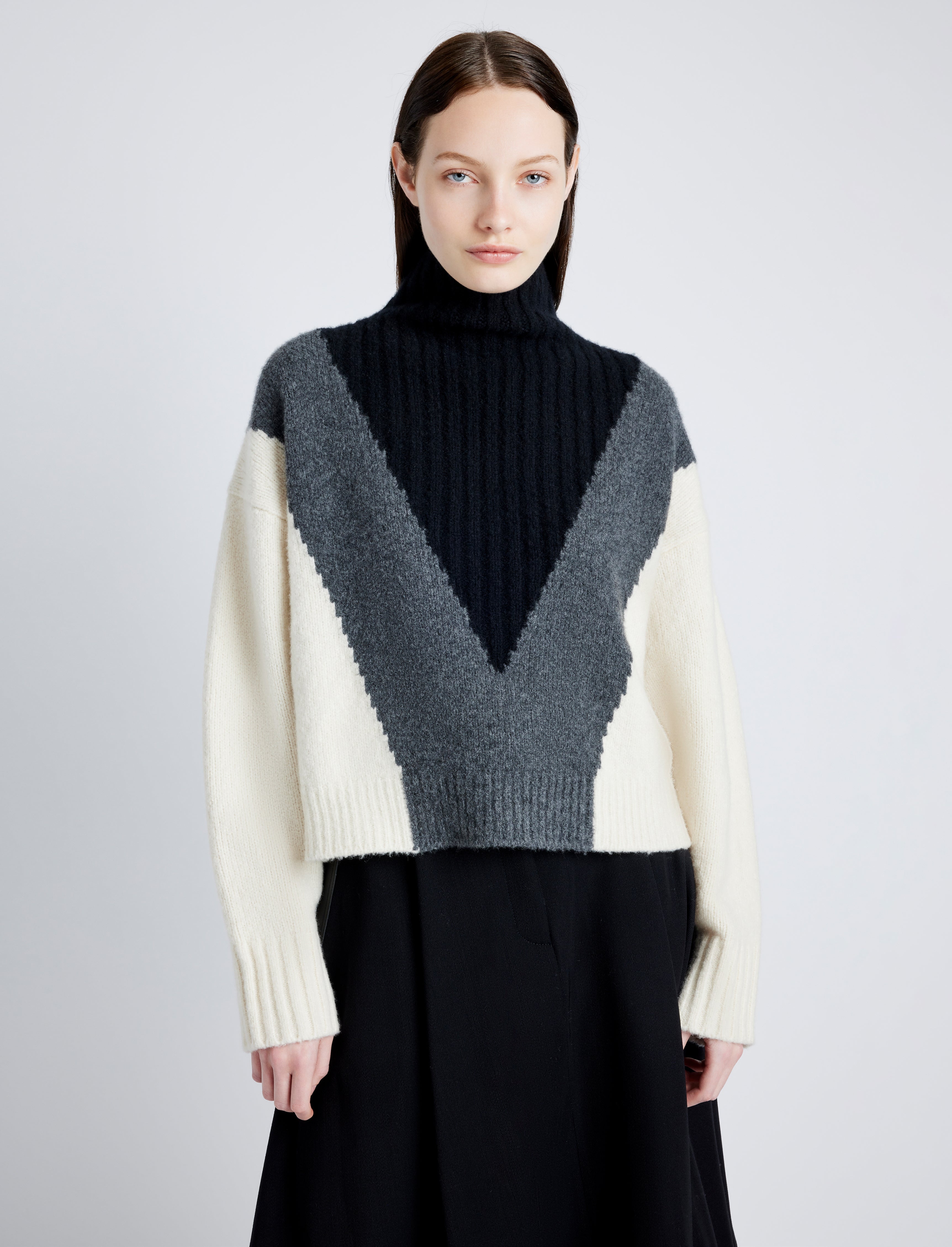 Alma Sweater in Graphic Instrasia - 6