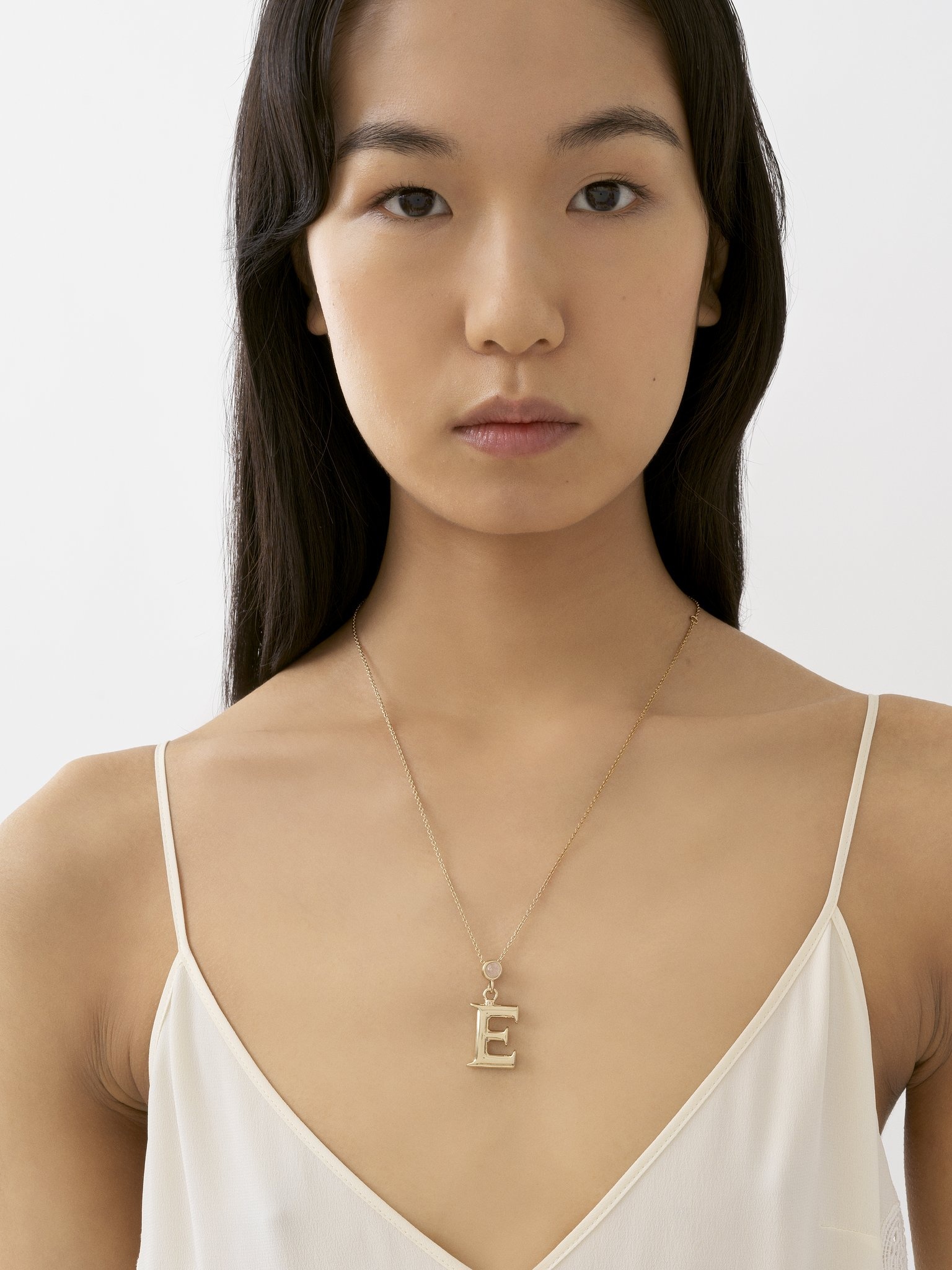 ALPHABET NECKLACE WITH PENDANT E - 3