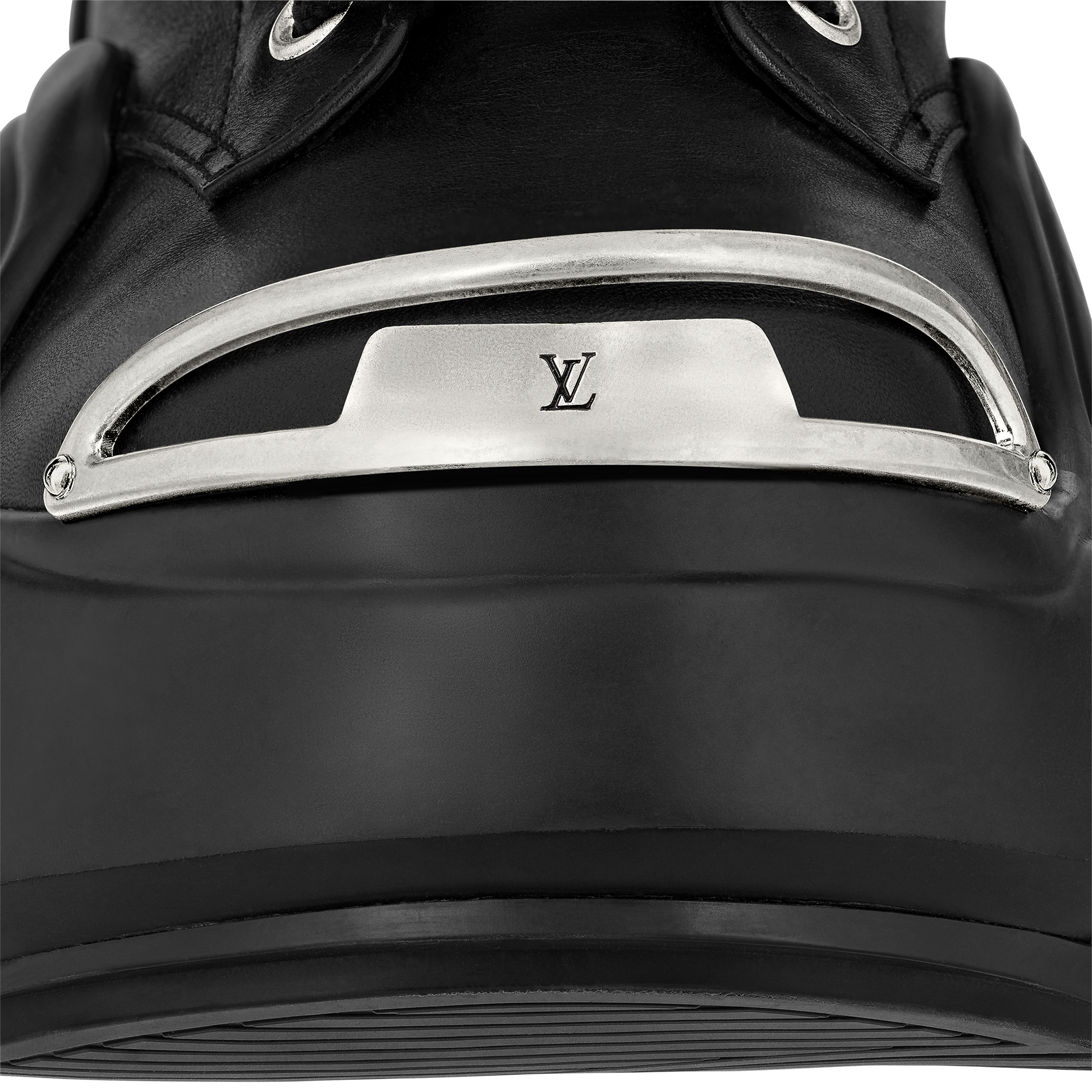 Louis Vuitton LV Archlight 2.0 Platform Patent Monogram / Black Low Top  Sneakers