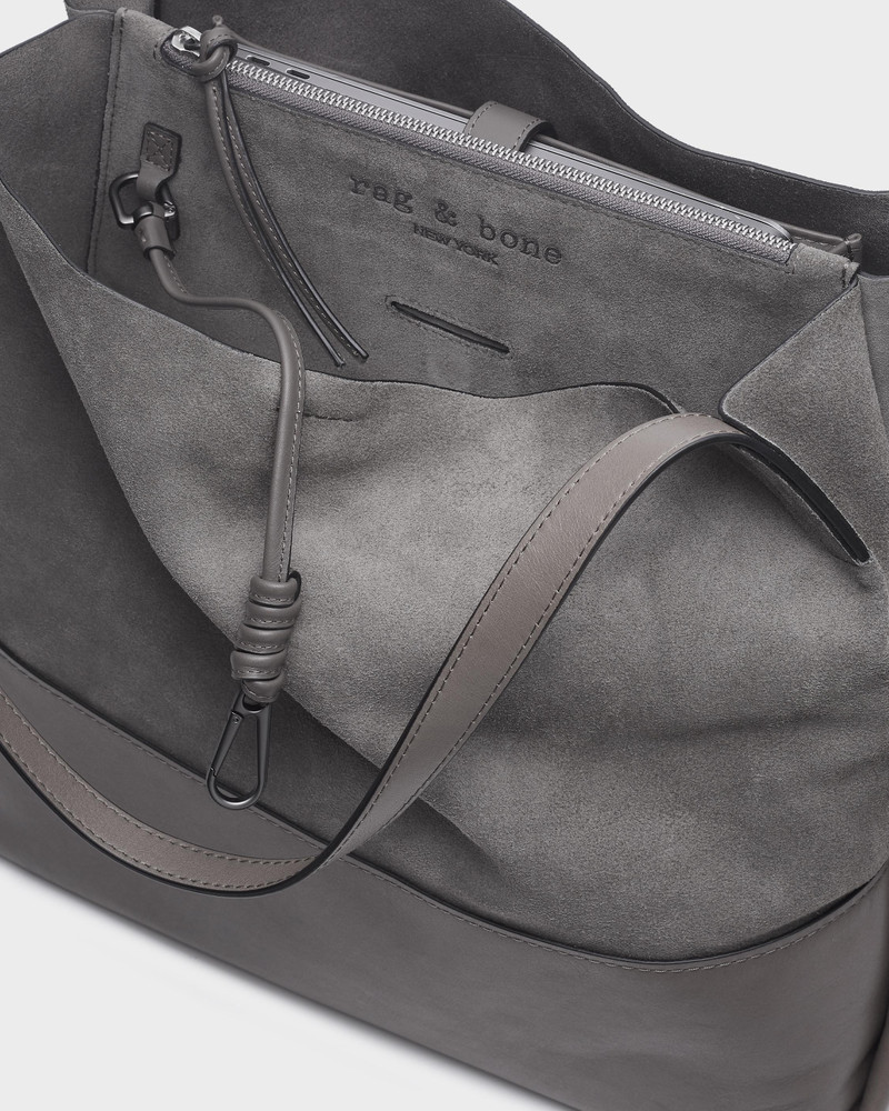 Passenger Tote 2.0 - Suede
Large Tote Bag 4