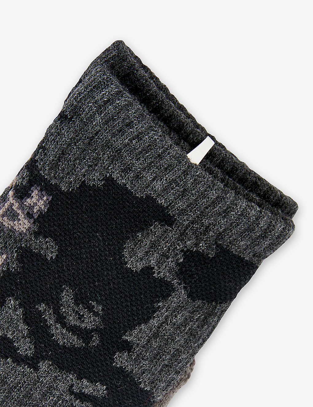 Woodland branded camouflage-print cotton-blend socks - 2