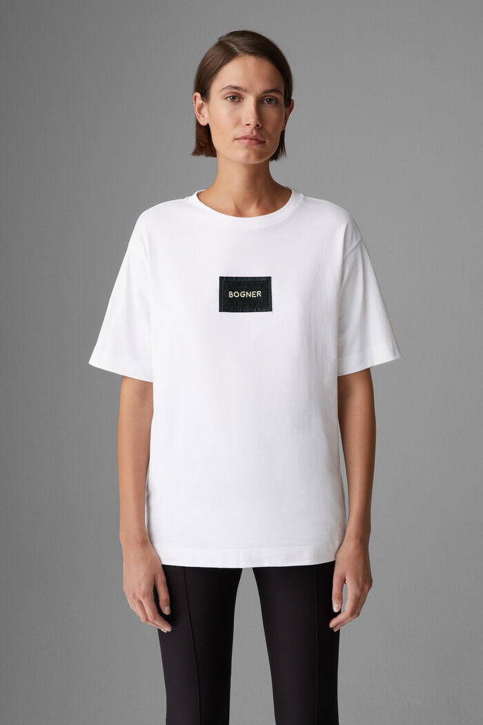 Danila T-shirt in White - 2