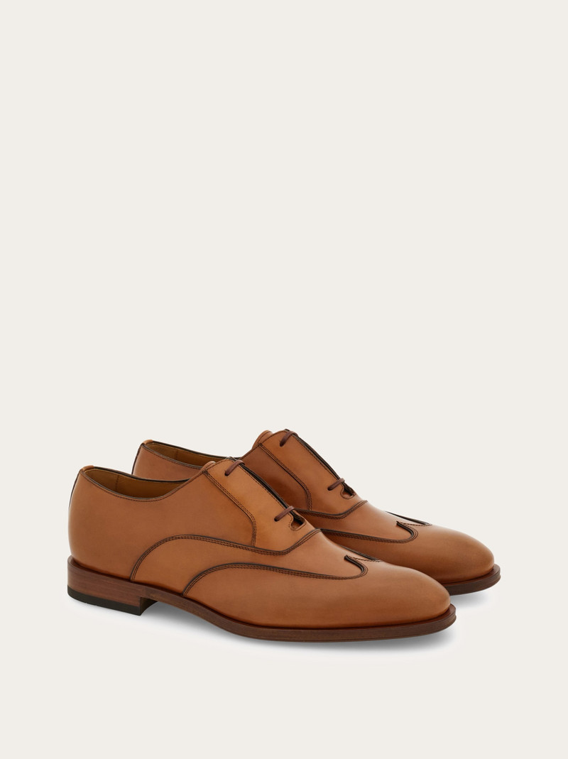 Oxford with wing-tips 4
