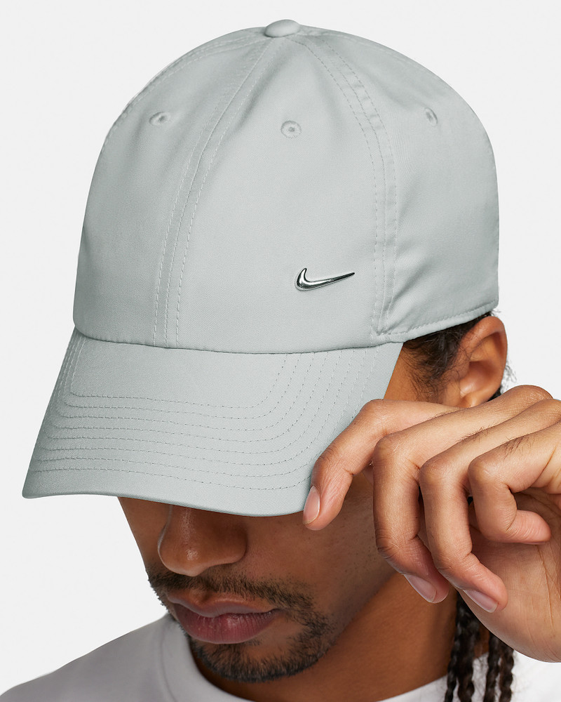Nike Dri-FIT Club Unstructured Metal Swoosh Cap 6
