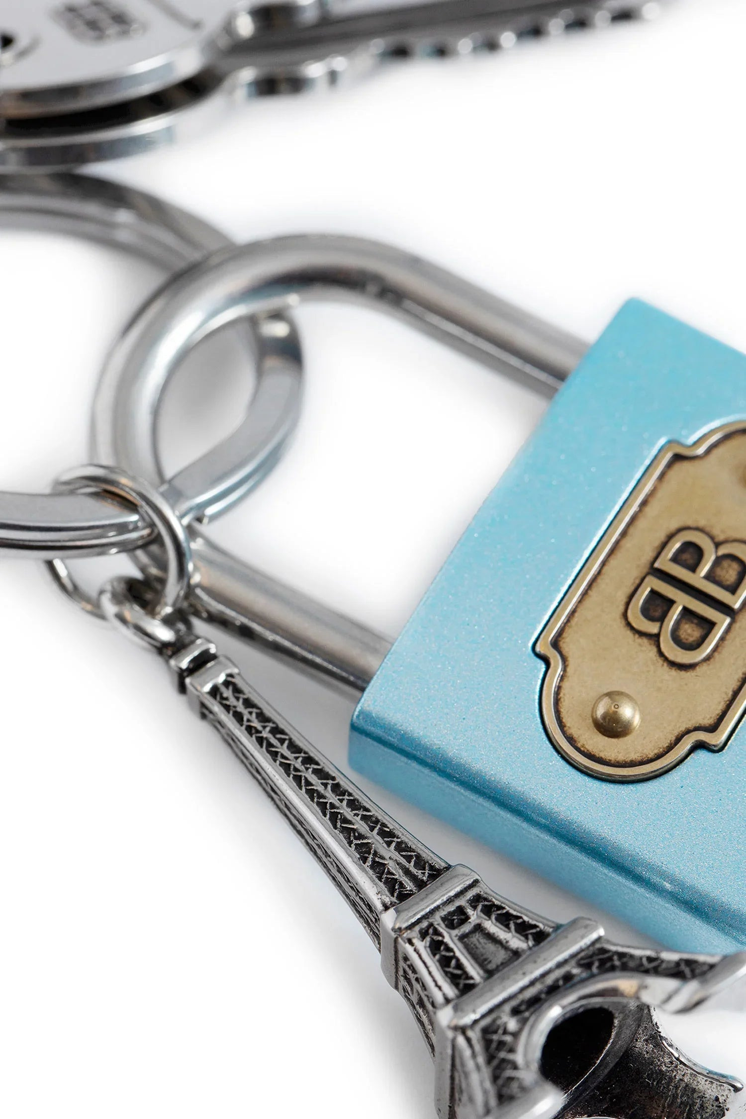 Lock-And-Heart-Of-Crystals-Keychain - 2