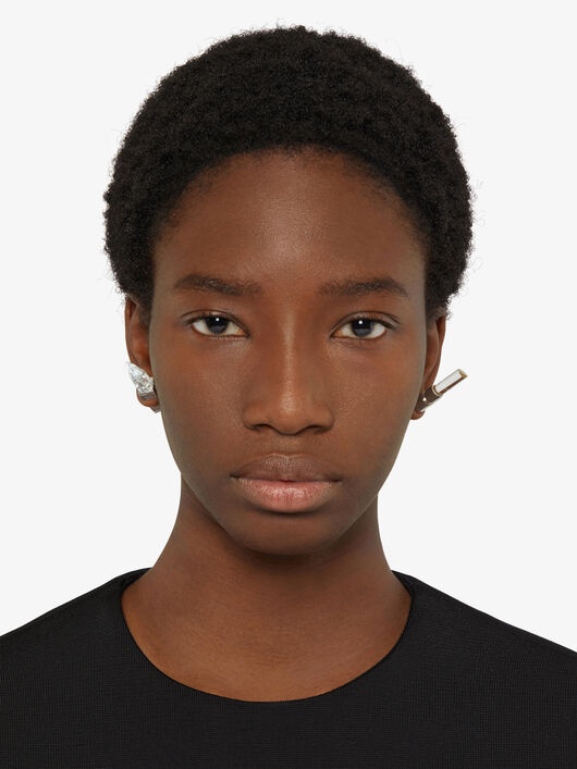 G STUDS EARRING - 3