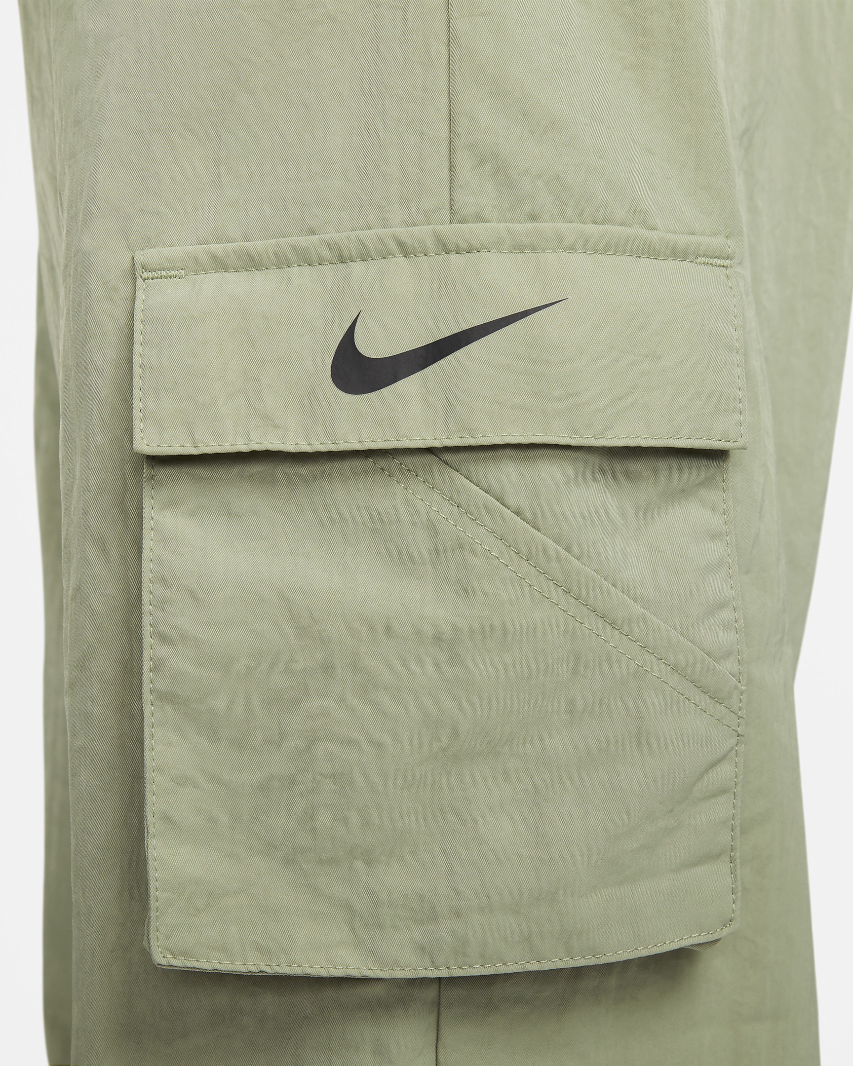 Nike Sportswear Essential Women's High-Rise Woven Cargo Pants - 3