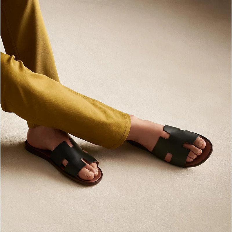 Hermès Izmir sandal outlook