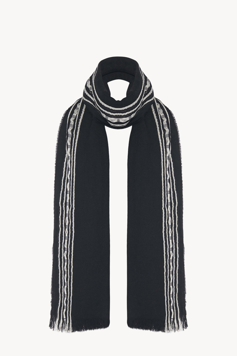 Terela Scarf in Wool and Cashmere 1