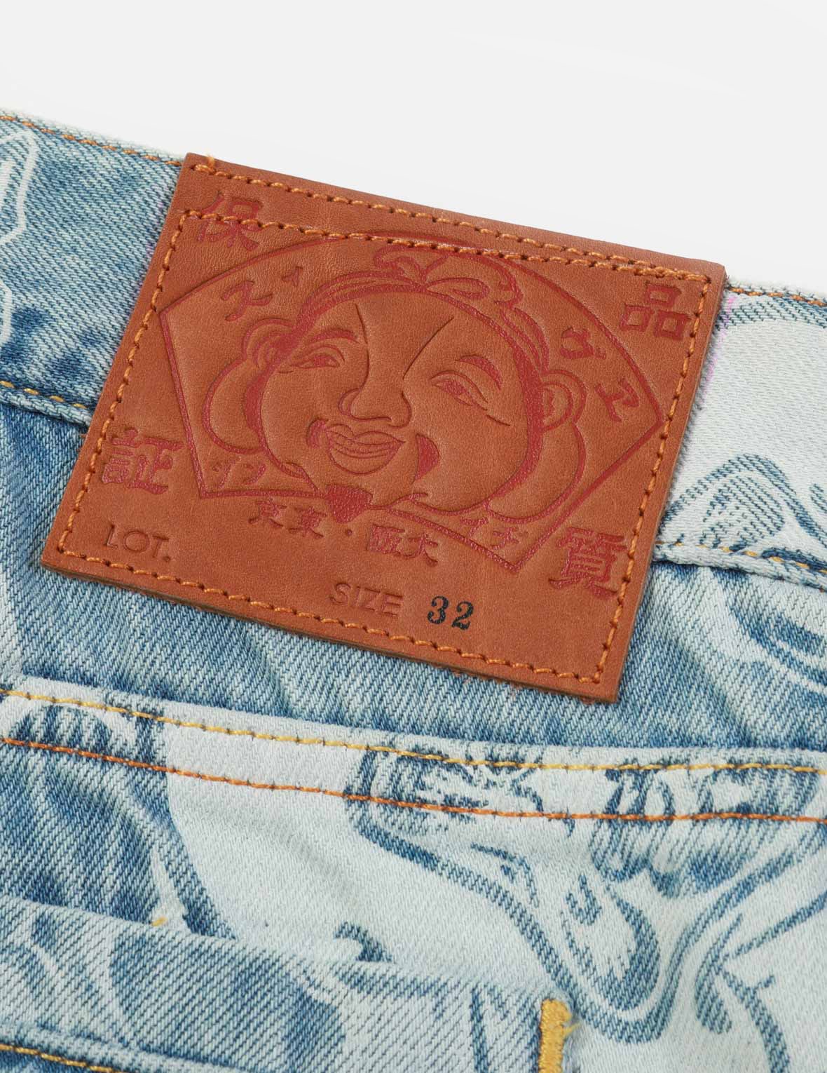 GRAFFITI DARUMA AND KAMON DISCHARGED PRINT DENIM CARGO SHORTS - 12