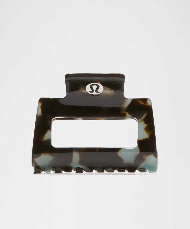 Medium Claw Hair Clip 1