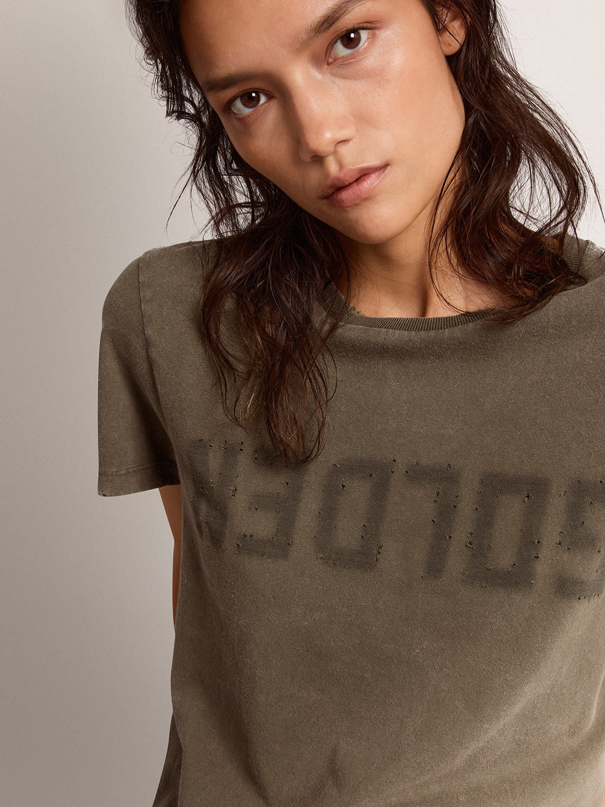 Tシャツ・カットソー Golden Goose Army green cotton Doris t-shirt Golden Goose Doris T-Shirt - Green - Women