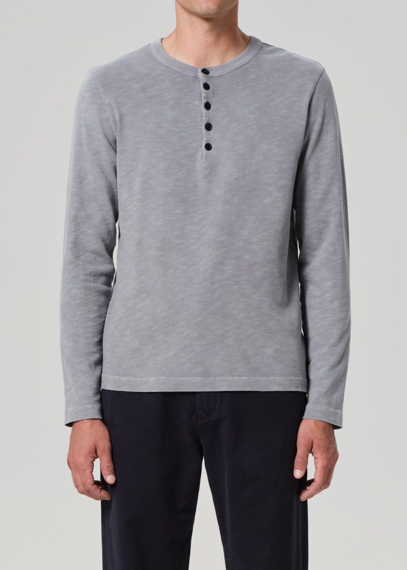 Citizens of Humanity Classic Henley
In Moonstone outlook