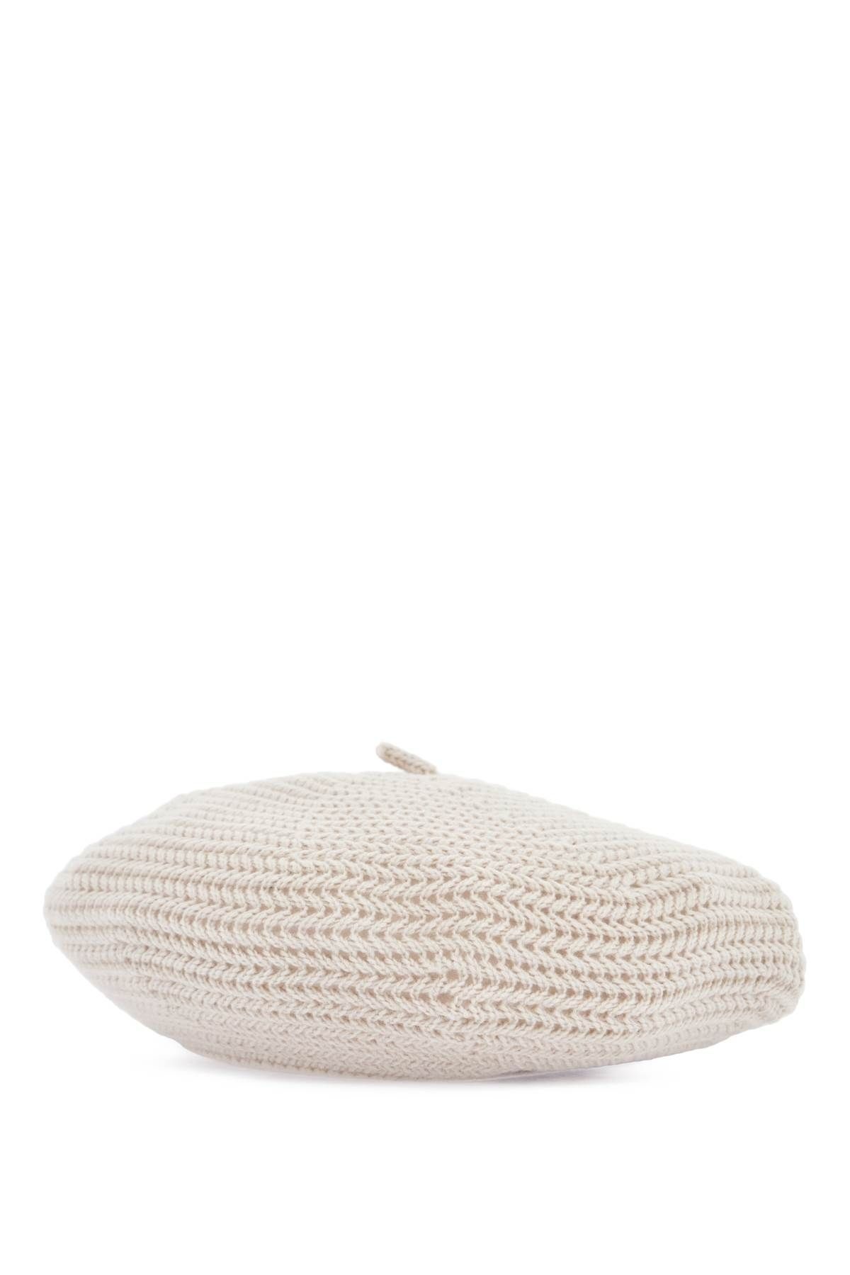 WOOL BEANIE WITH ZIGZAG AND POMPON IN BUTTER - 3