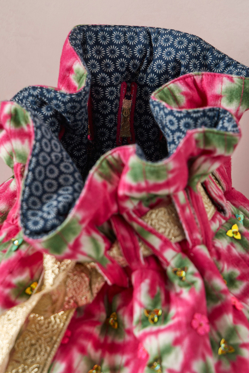 Tassel Tidings Gift Sack 3
