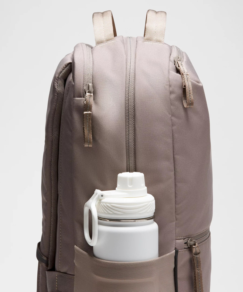 Double-Zip Backpack 22L *Tech Canvas 4