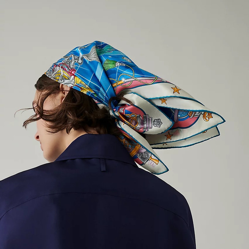 Hermès Chorus Stellarum scarf 70 outlook