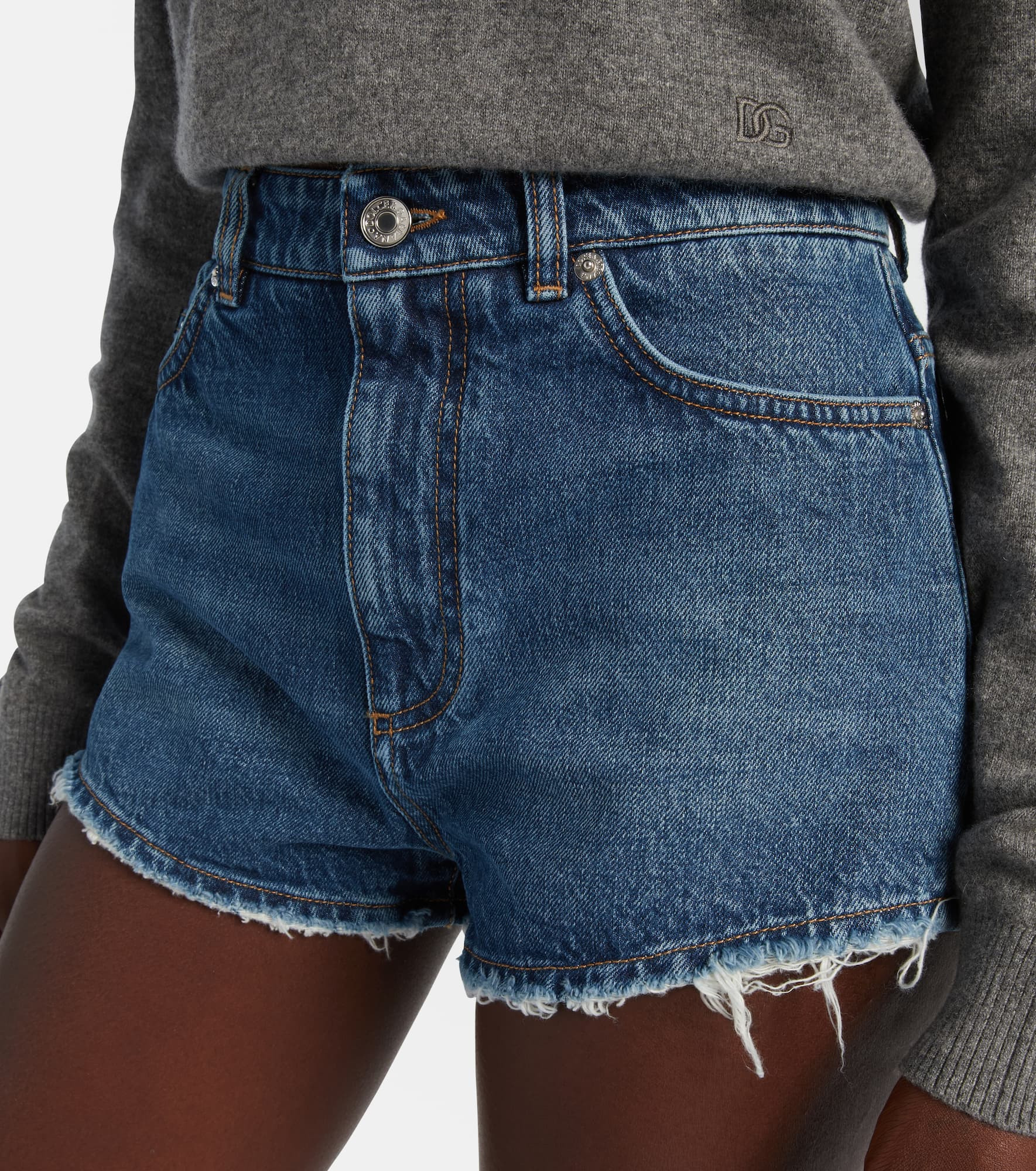 Frayed denim shorts - 4