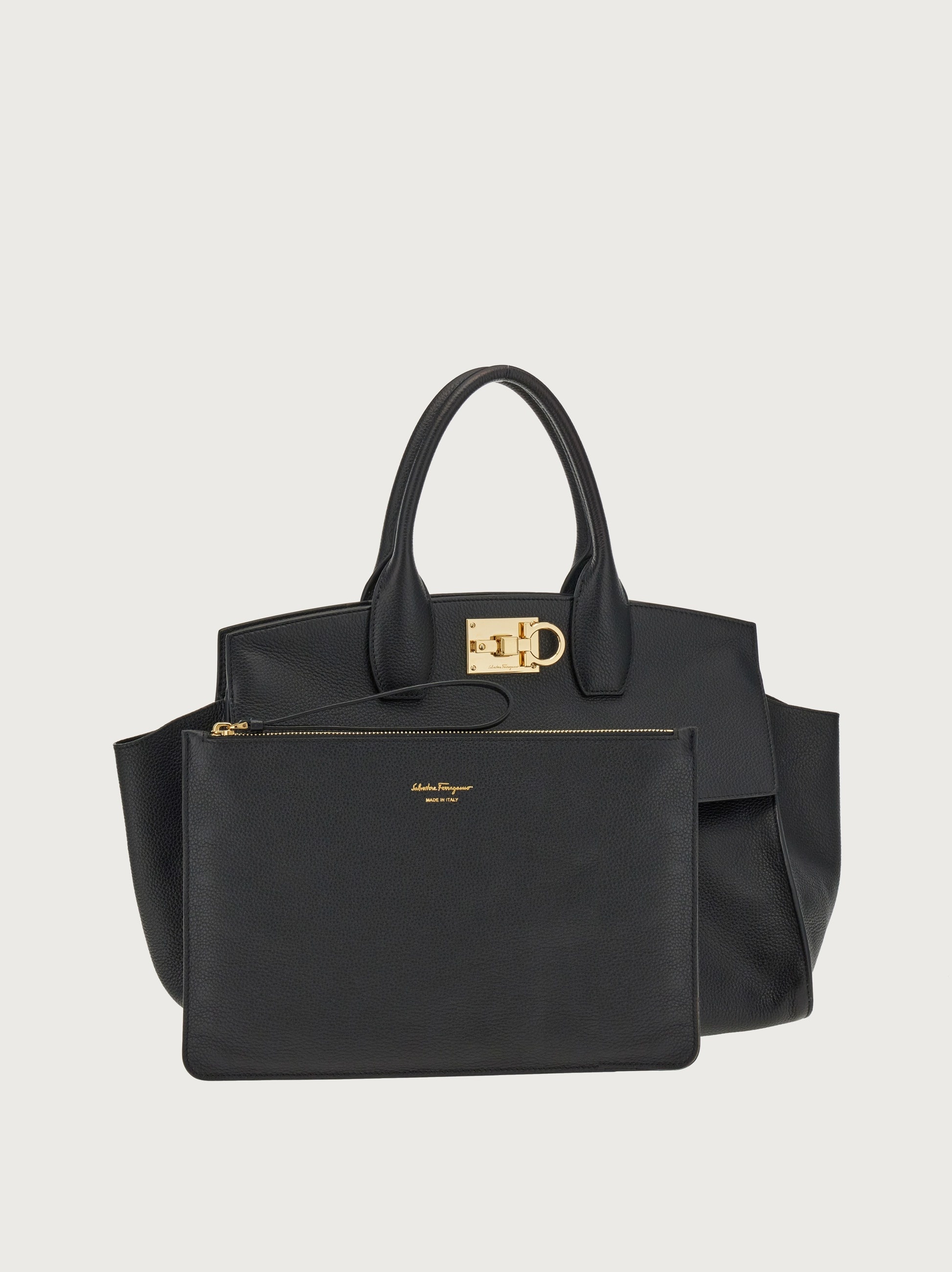 【FERRAGAMO】New Ferragamo Studio Soft bag L FERRAGAMO Ferragamo Studio Soft bag (L) | REVERSIBLE