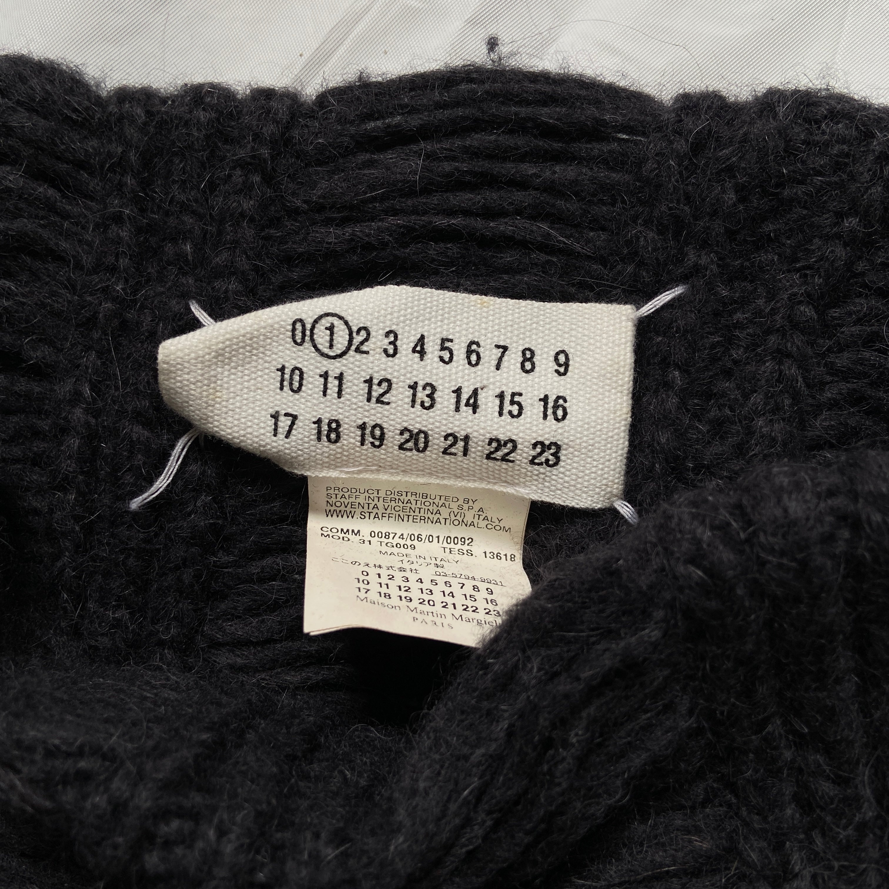 Maison Martin Margiela Fall 2009 logo spider alpaca wool knit neckwarmer scarf snood - 6