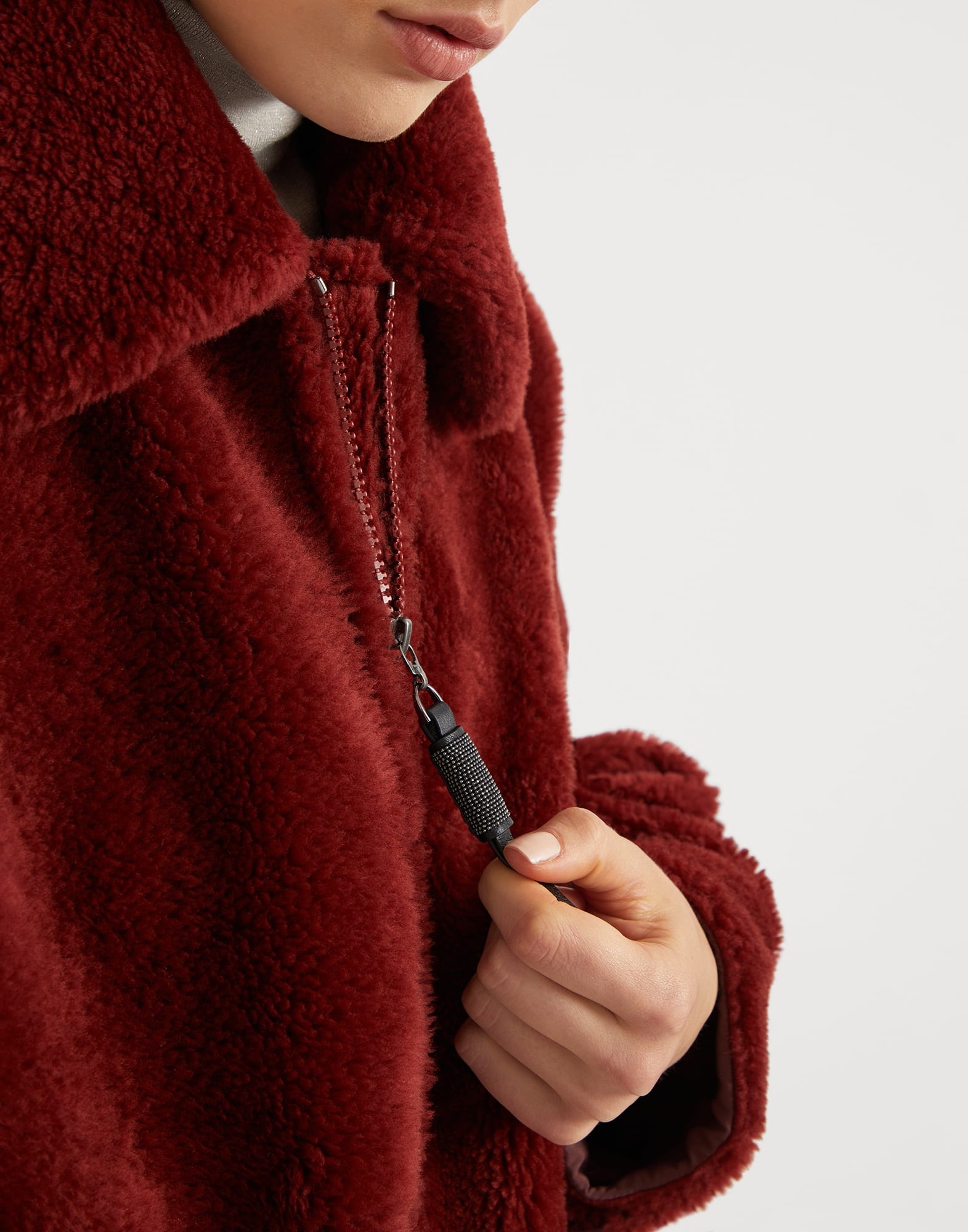 Curly shearling outerwear jacket with shiny zipper pull - 3