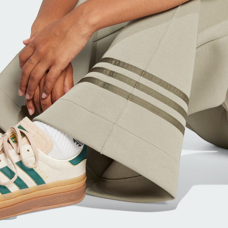 Adicolor Neuclassics Track Pants 6