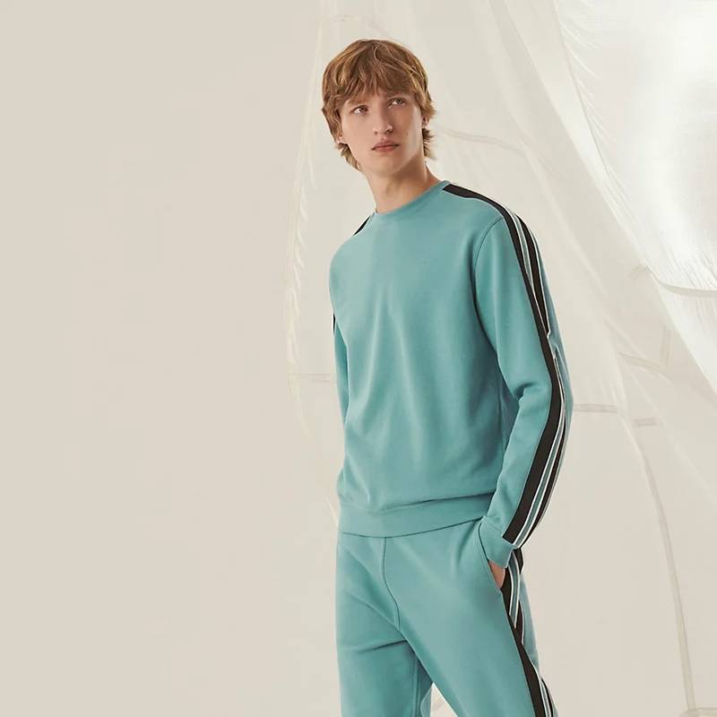 "Run H" crewneck sweater 1