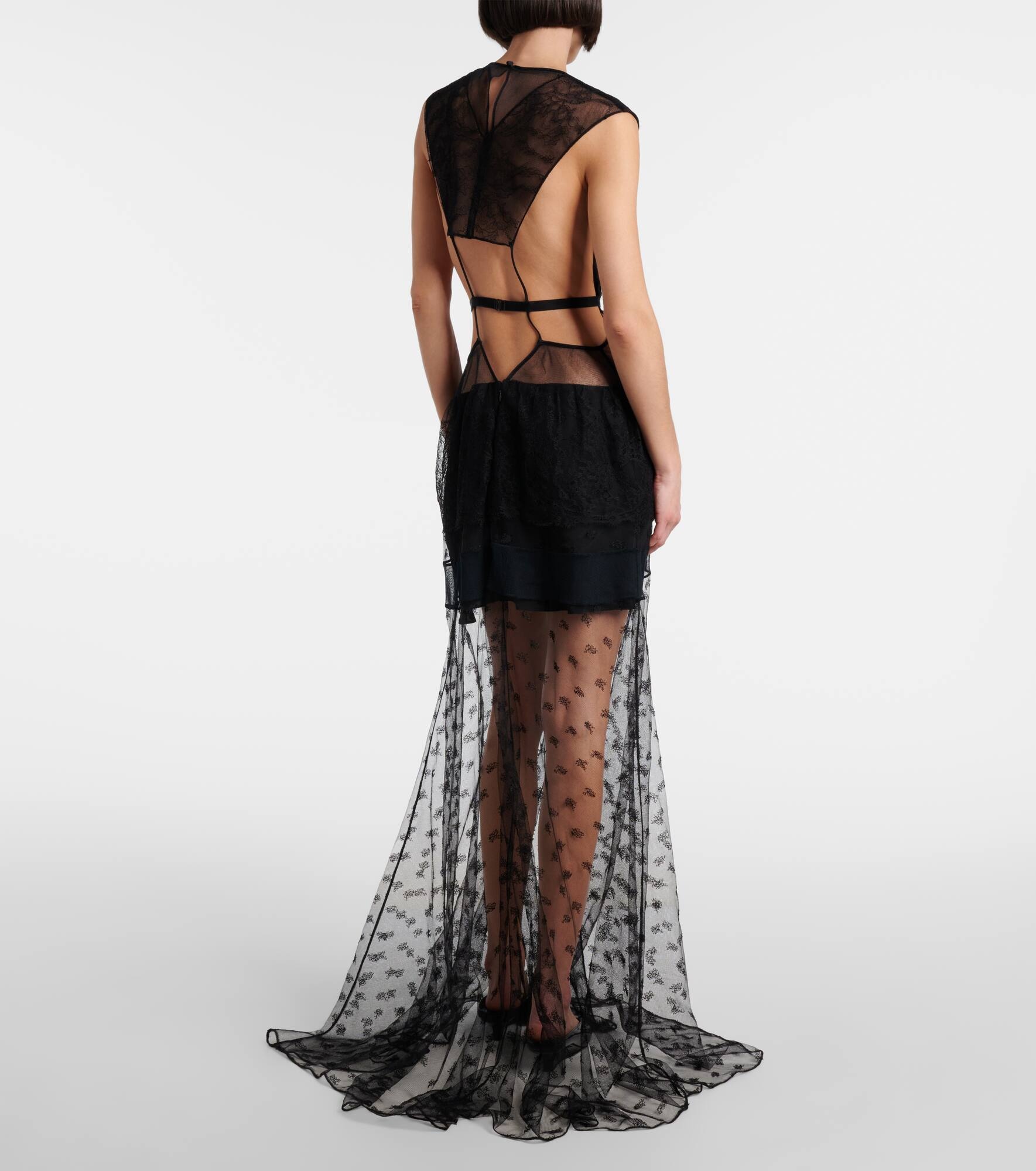 Lace gown - 3