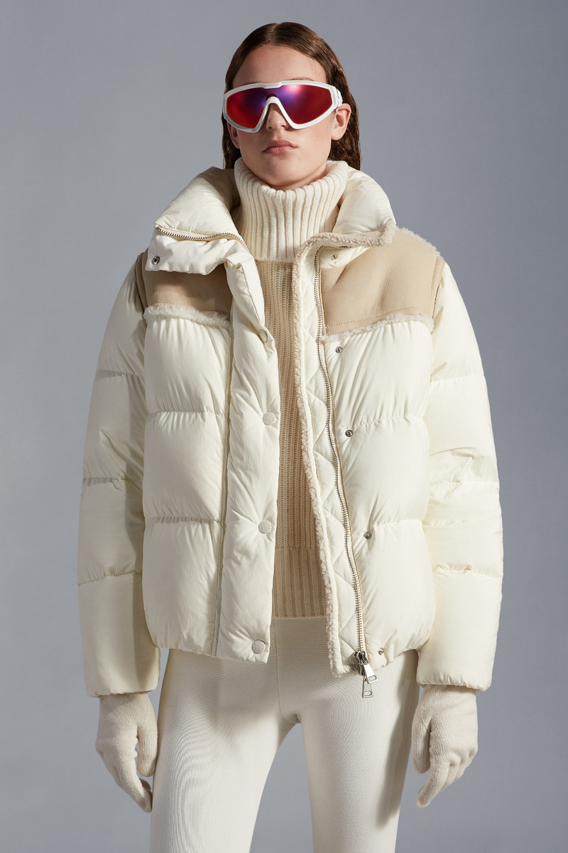 Moncler Cashmere Blend Gloves outlook