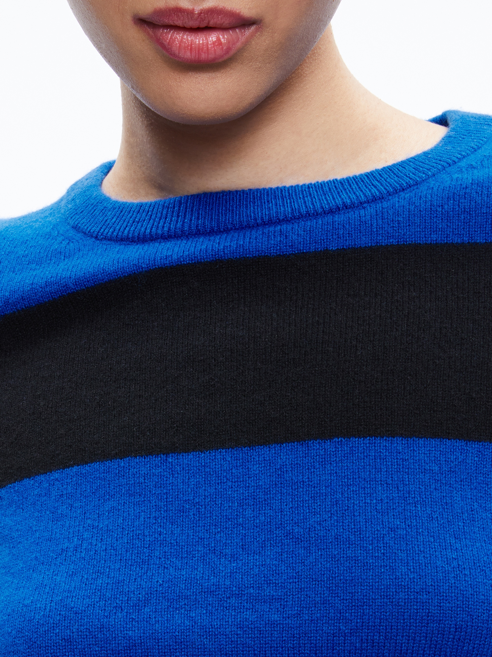 LUNA CREWNECK SWEATER - 5