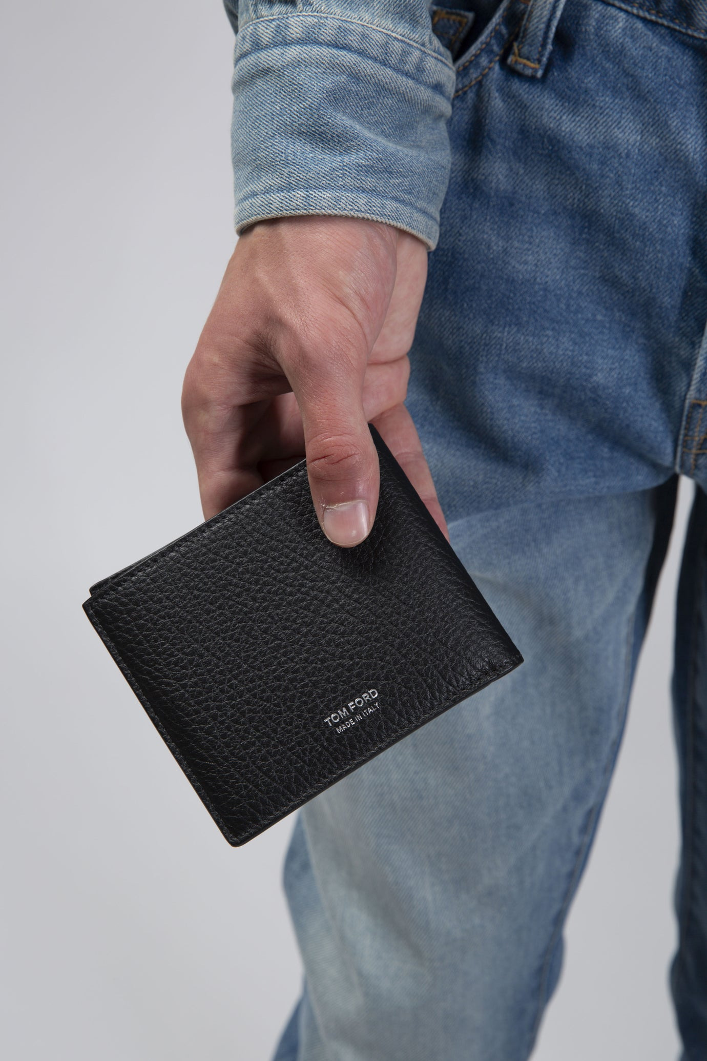 Printed Deer Leather Elongated T Line Classic Bifold Wallet - 3