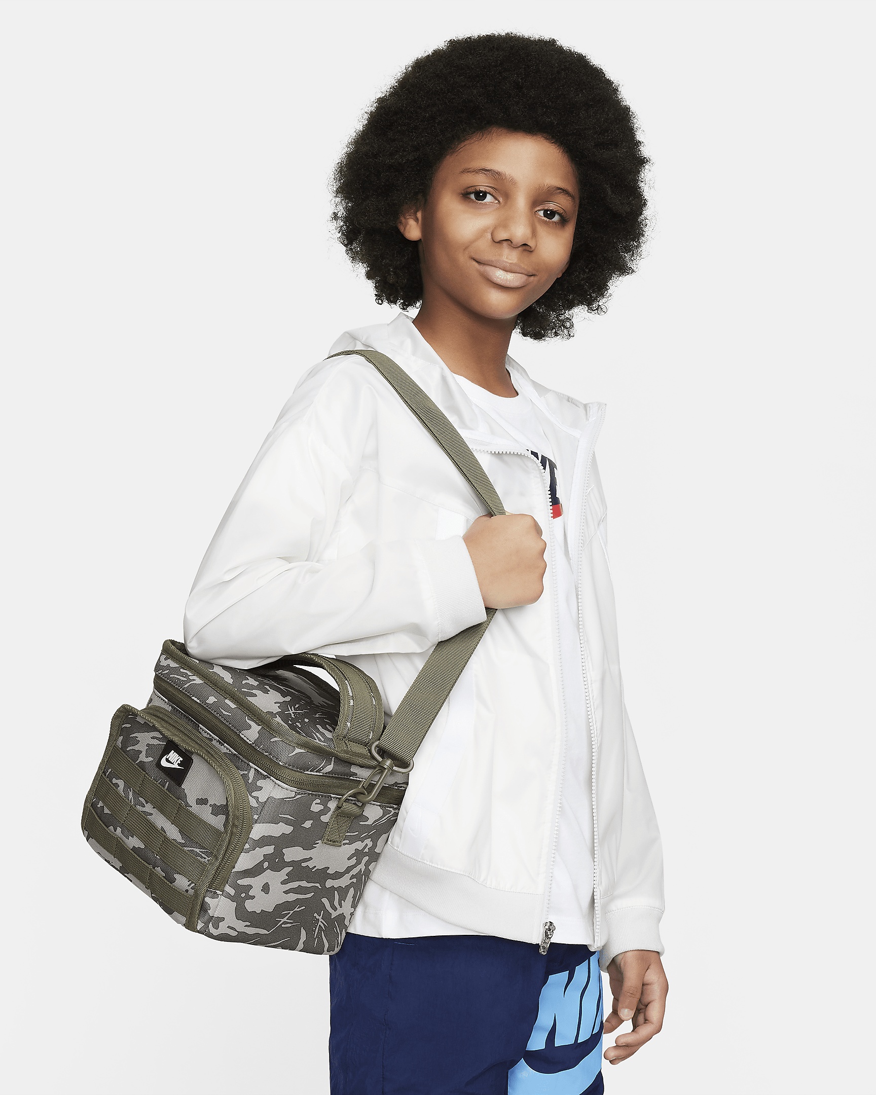 Nike Men's Futura Sportswear Lunch Bag (6.75L) - 1
