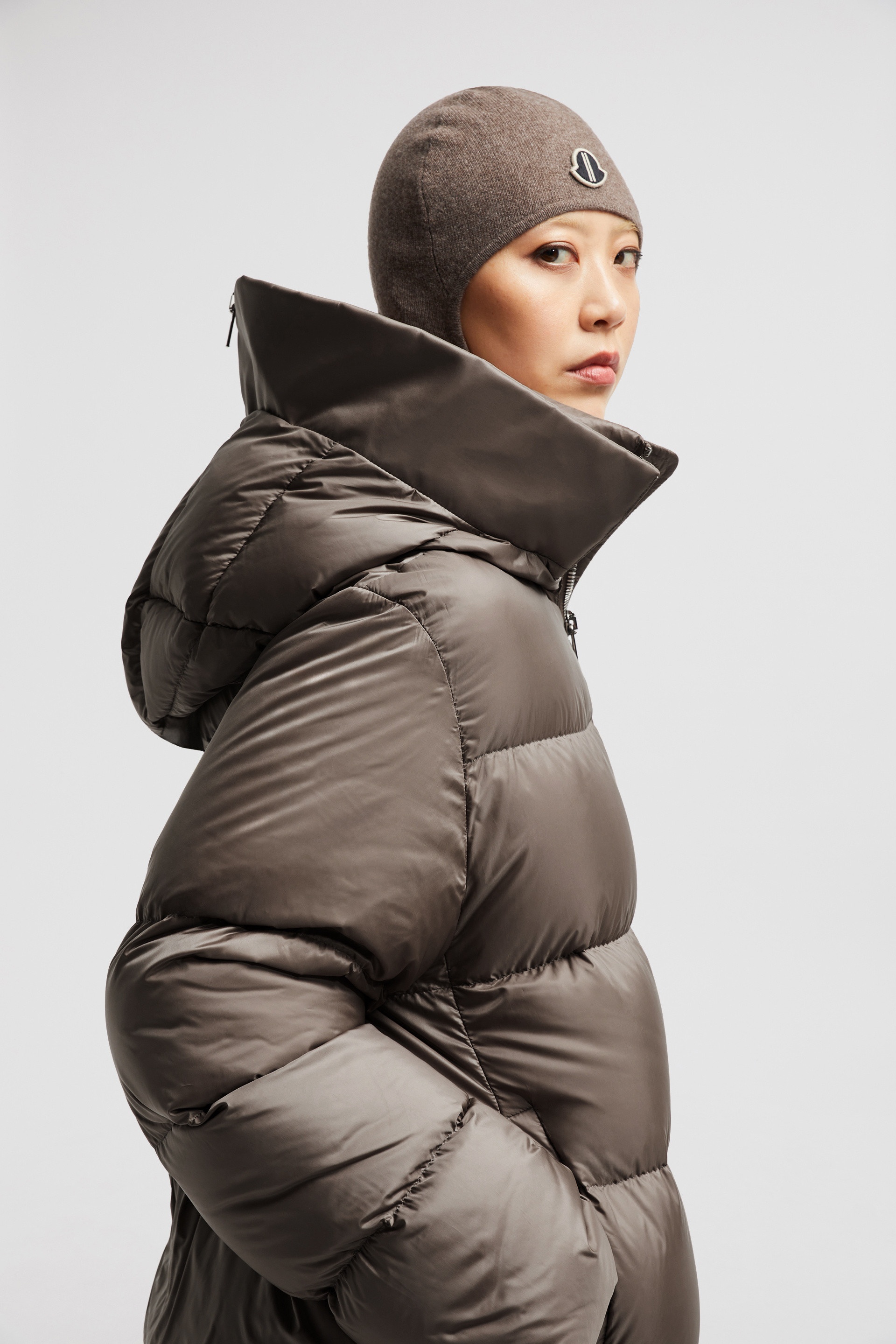 ダウンジャケット・コート MONCLER + RICK OWENS WOMENS CYCLOPIC HOODED LONG DOWN JACKET RICK OWENS + Moncler Cyclopic oversized hooded appliquéd