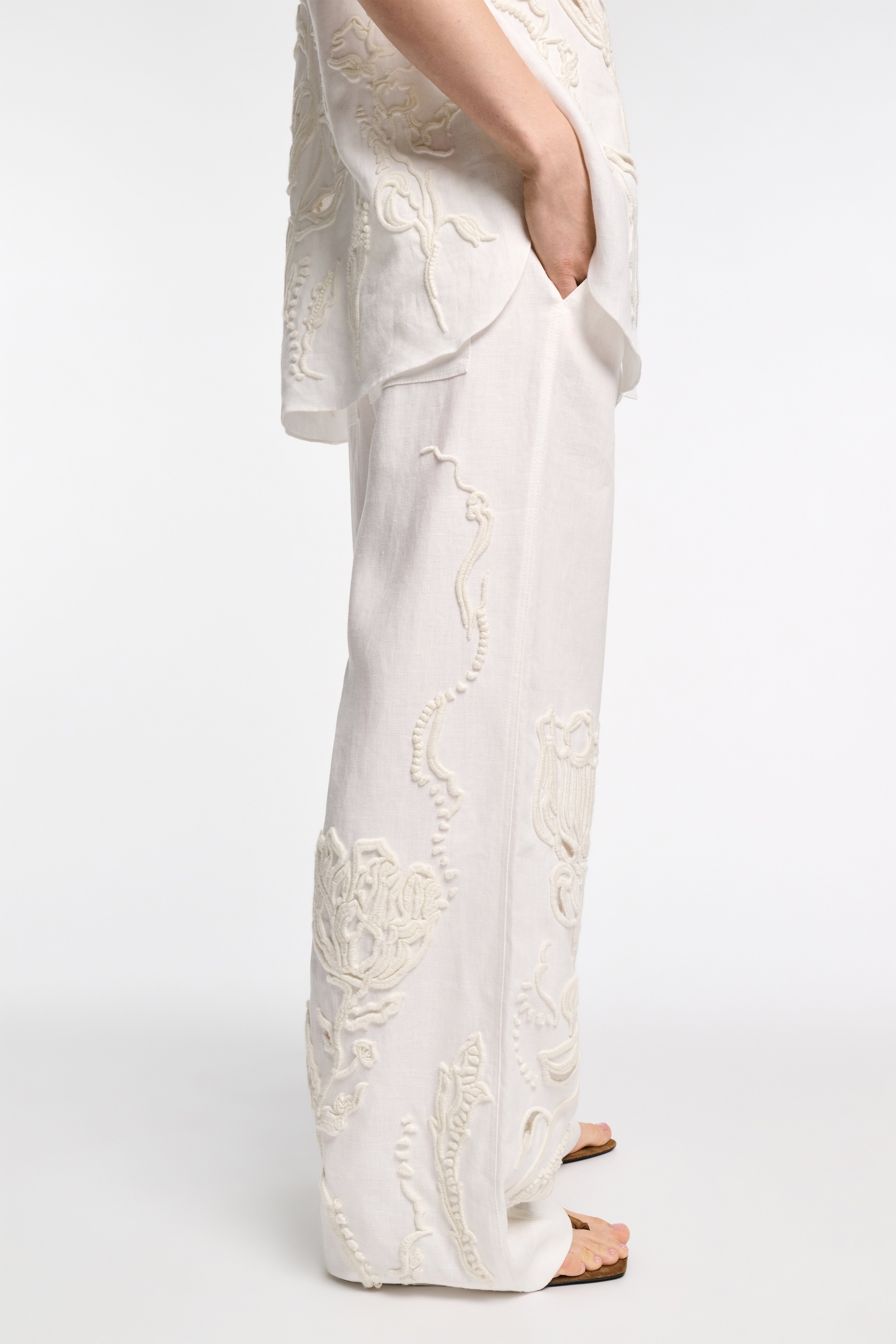 EMBROIDERED BEAUTY pants - 6