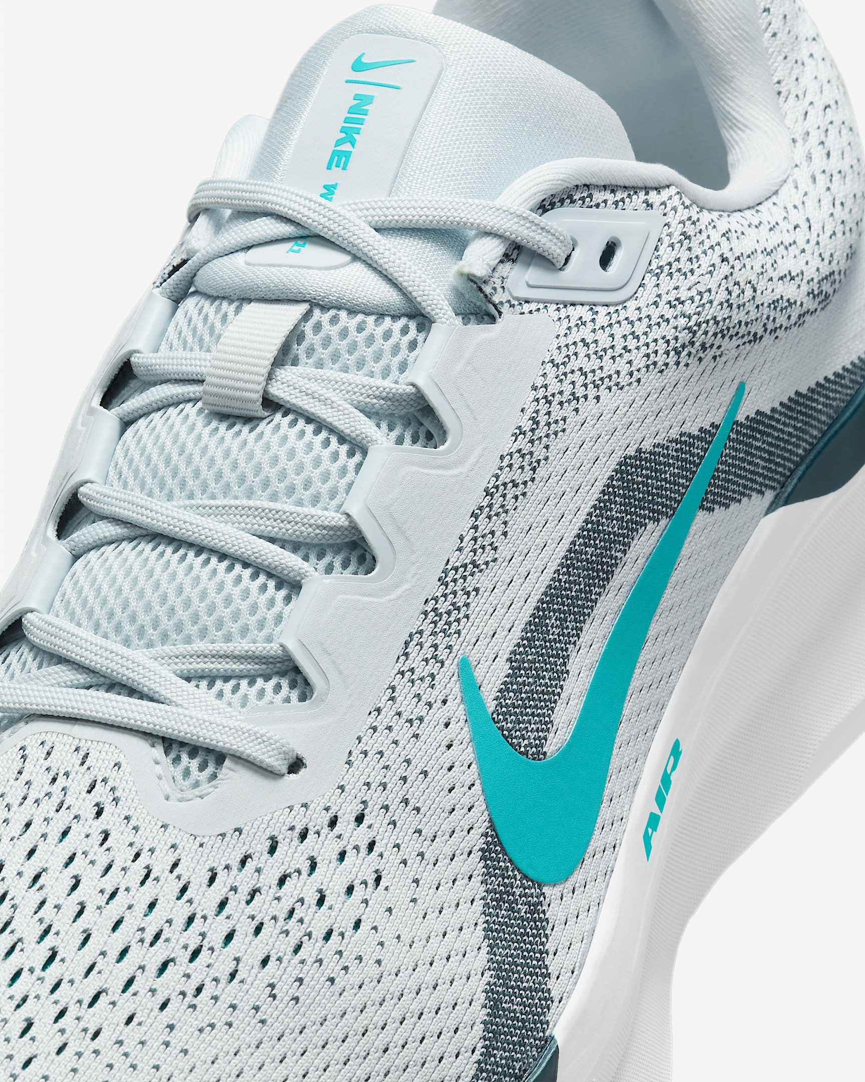 Nike Winflo 11 Men's Road Running Shoes (Extra Wide) - 7